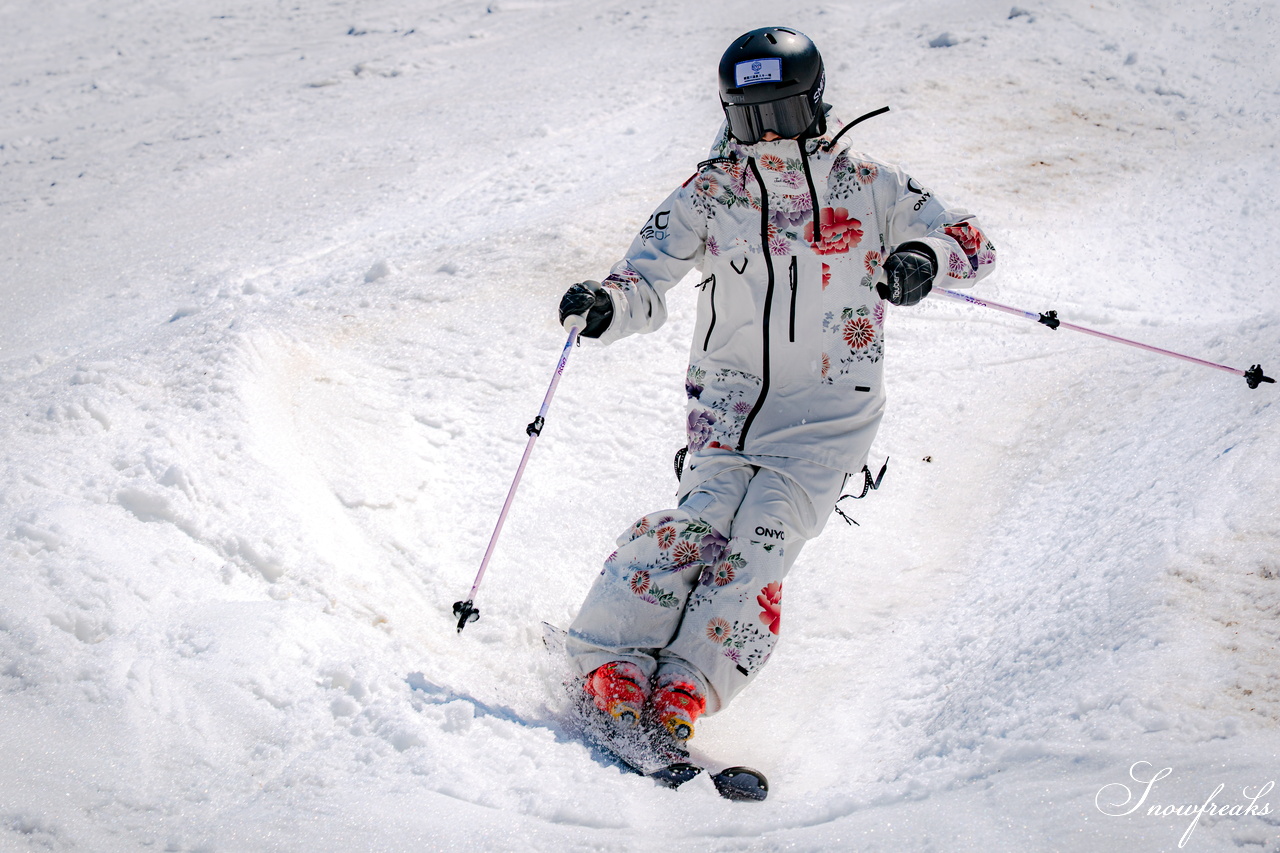 キロロリゾート｜ポカポカ陽気で絶好の春スキー日和♪こんな日は、みんなで思いっきり春雪を満喫しましょう！
